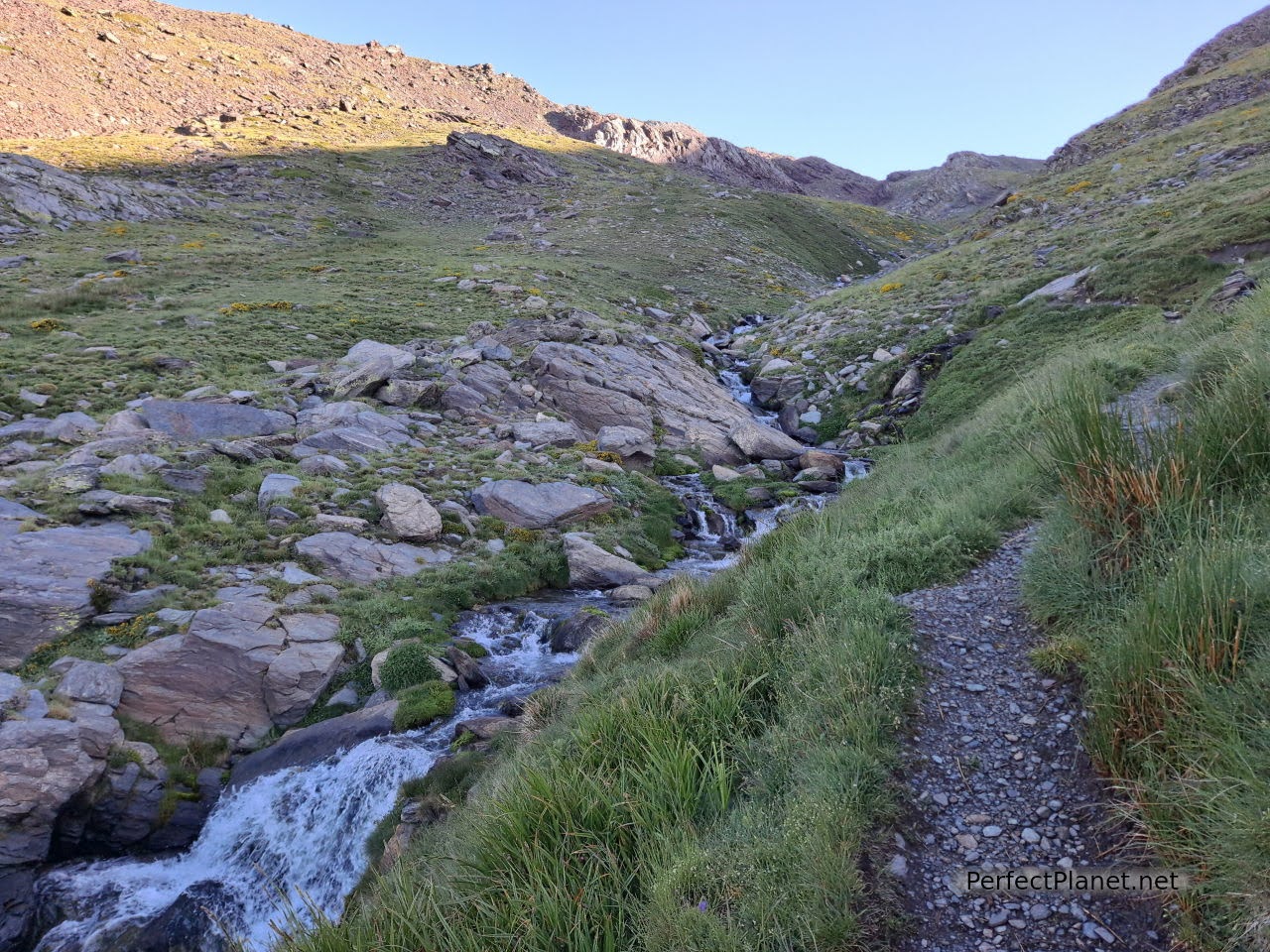 Subida por el río Mulhacén