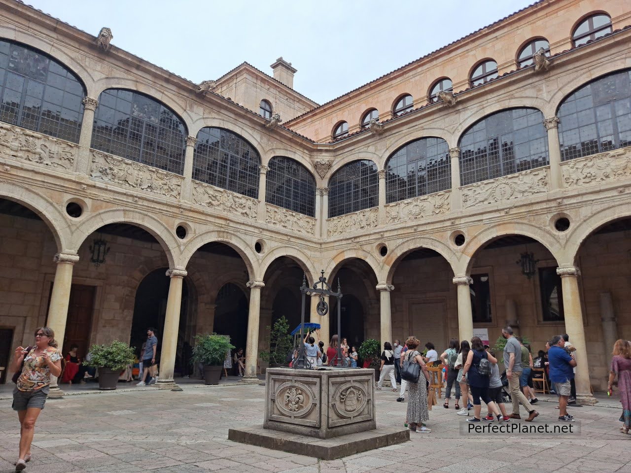 Interior Guzmanes Palace