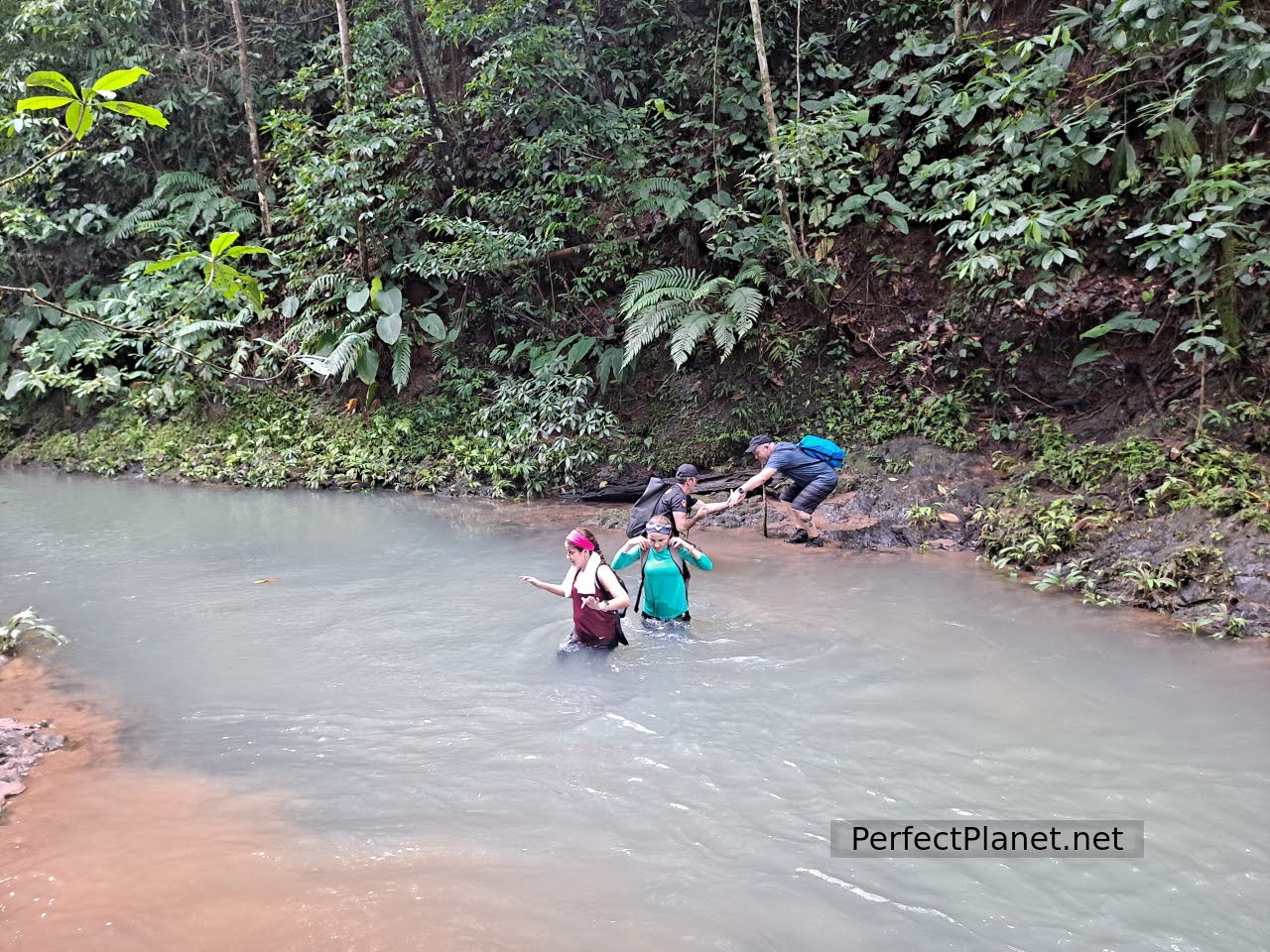 Cruzando el río