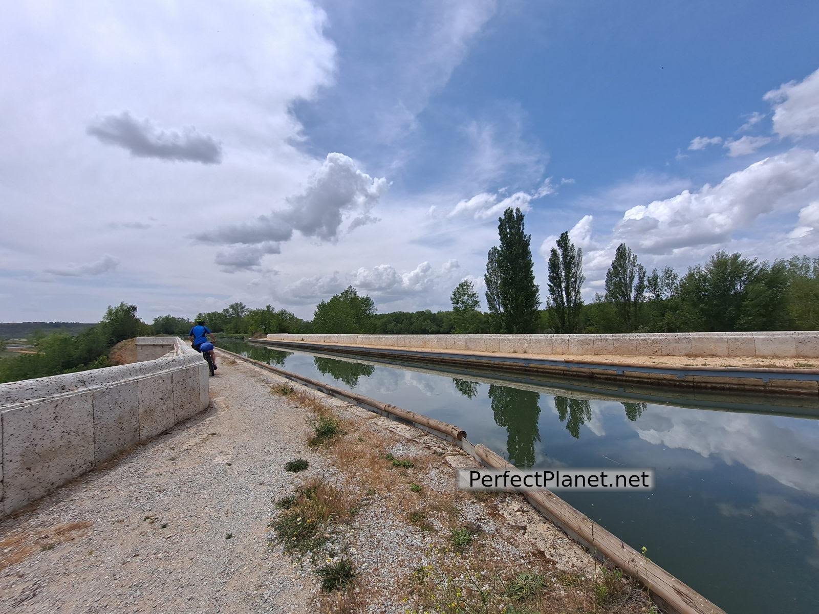 The Abánades aqueduct