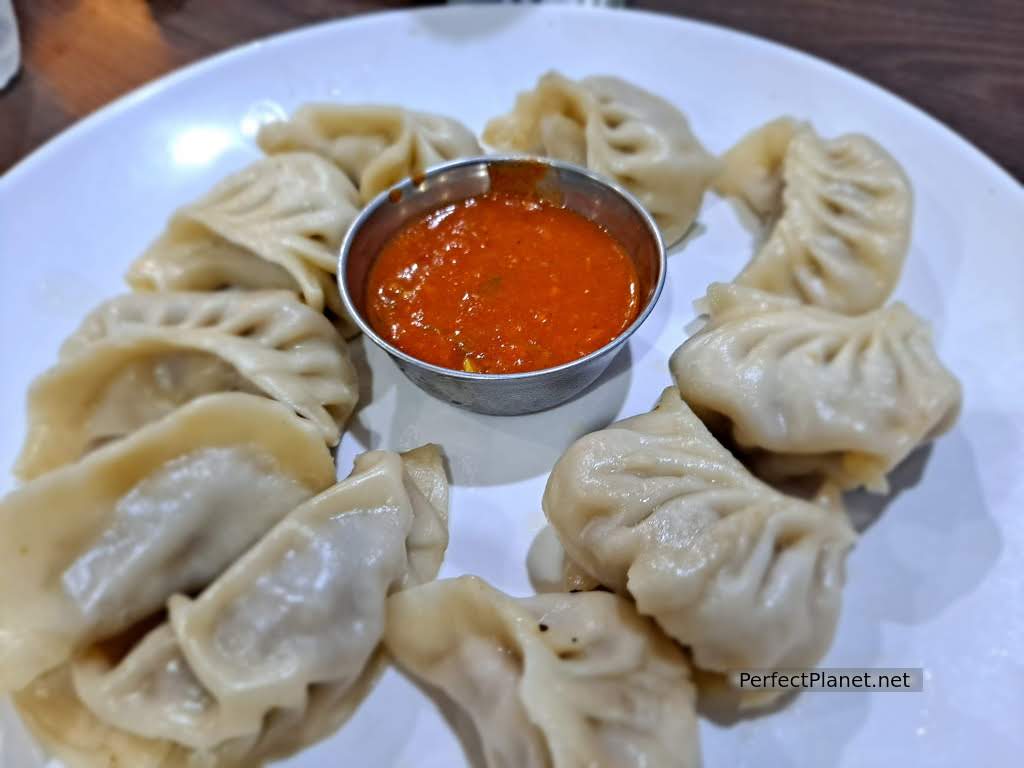 Momos