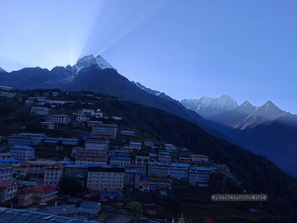 Amanecer en Namche