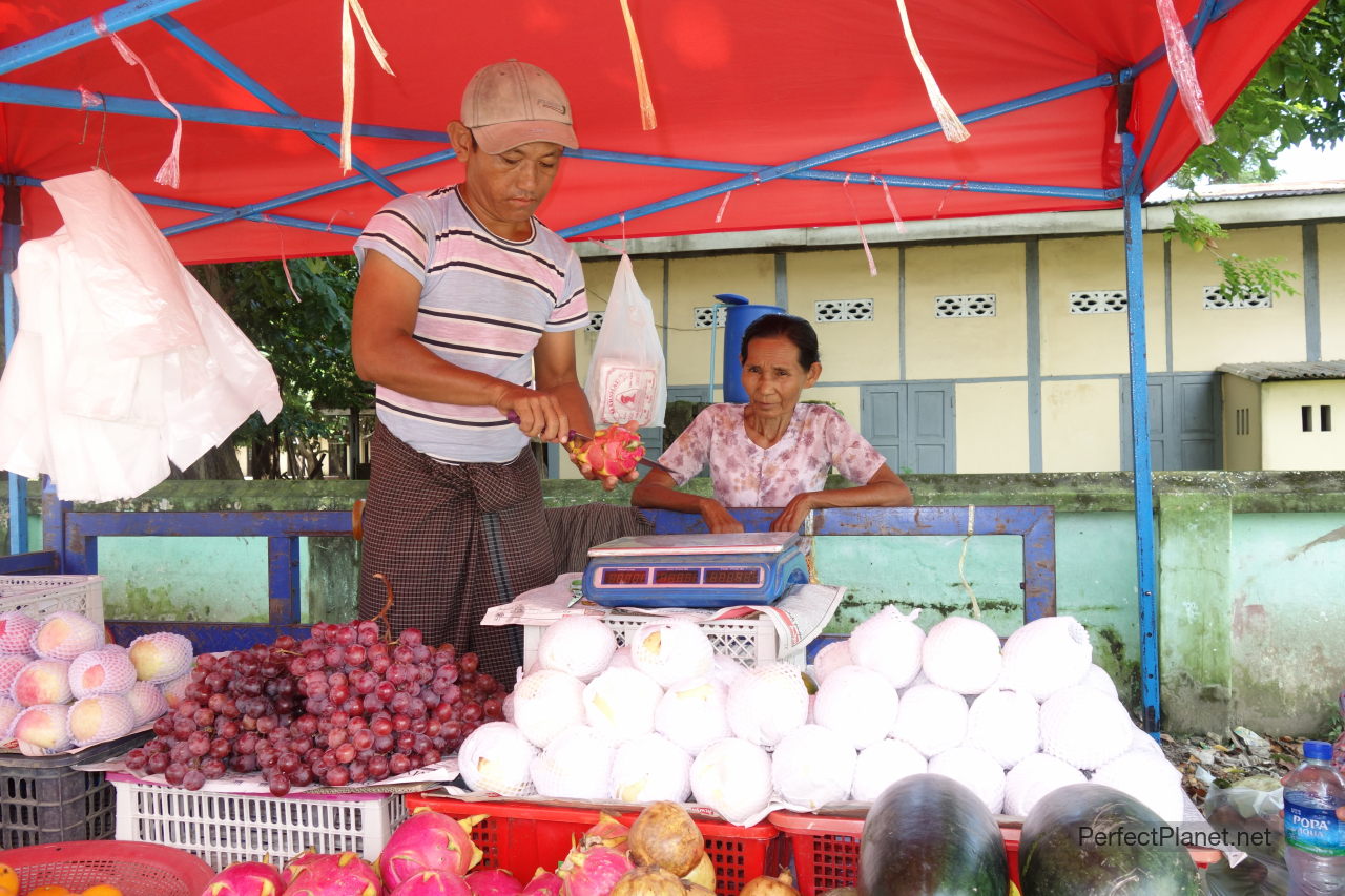 Puesto de fruta Taungoo