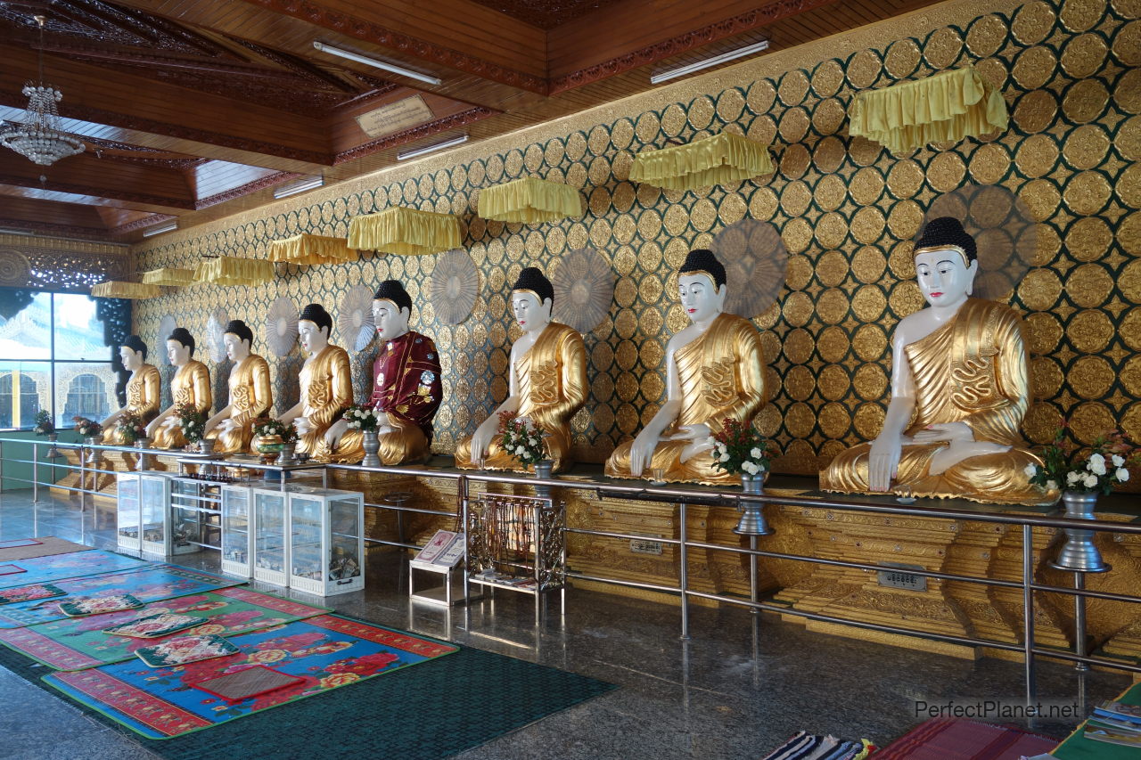 Budas en Shwesandaw Paya