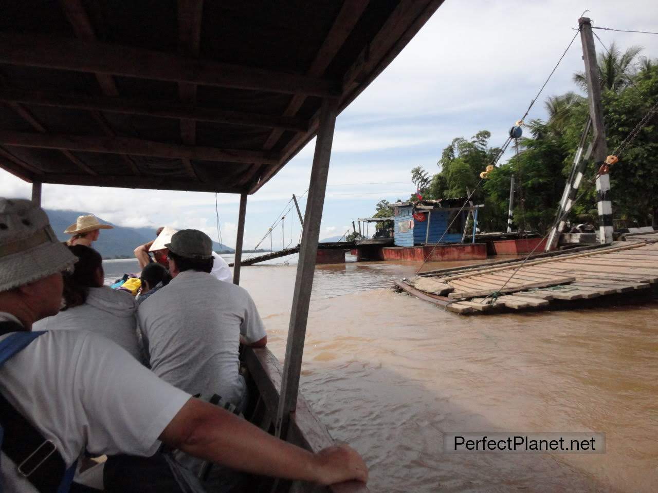 Cruzando el Mekong