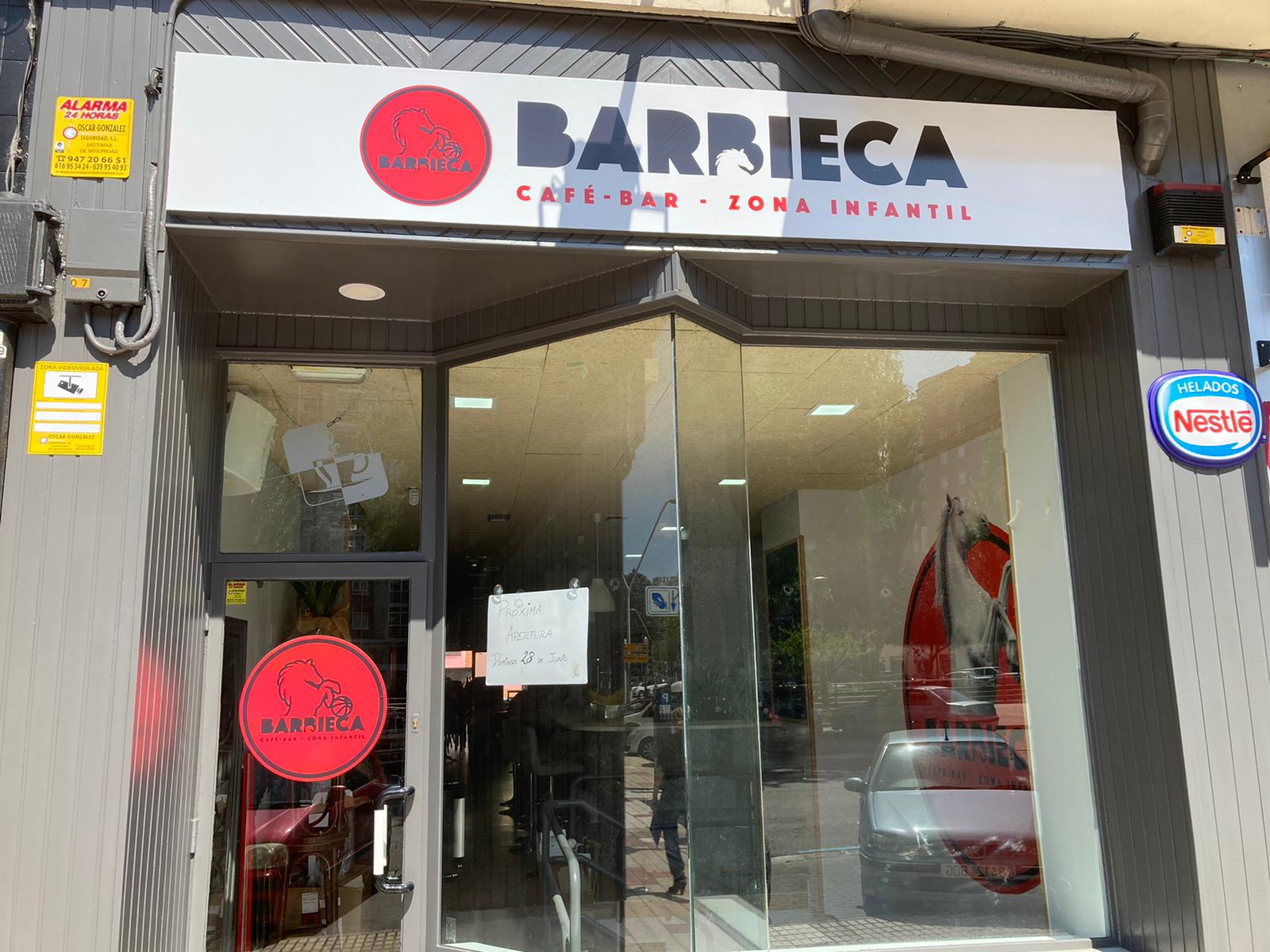 Barbieca bar