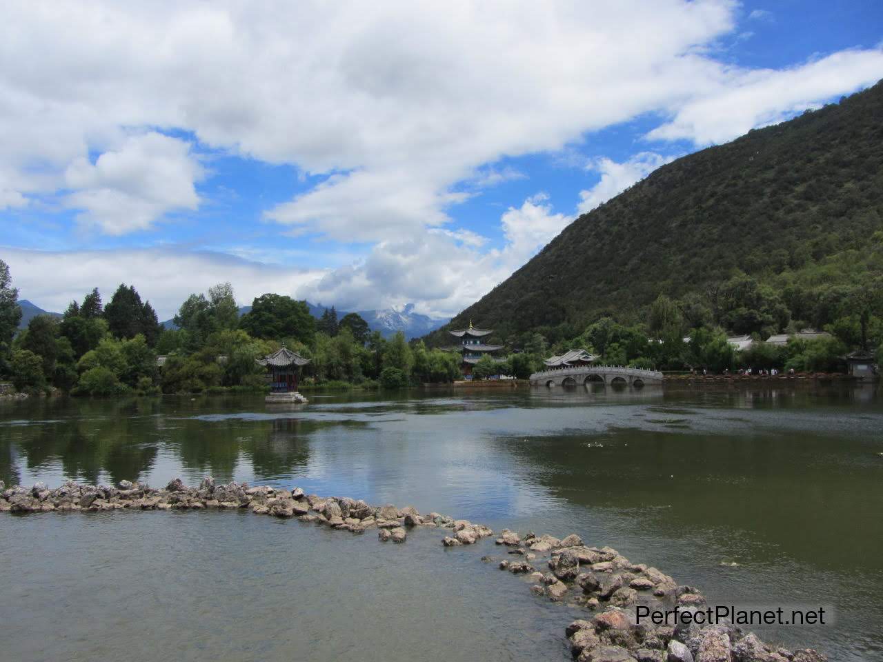 Black Dragon Pond Park Lijiang