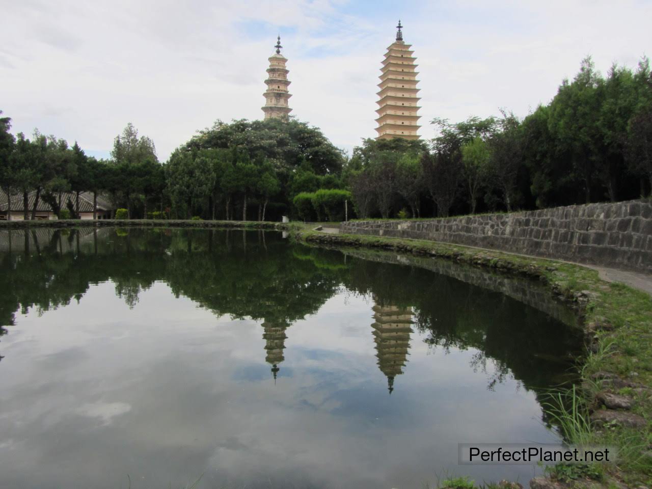 Tres Pagodas Dali