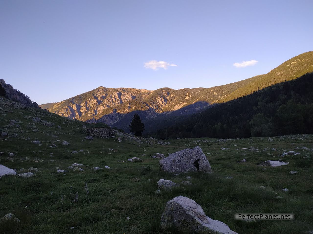 Dawn breaks in the Carança valley