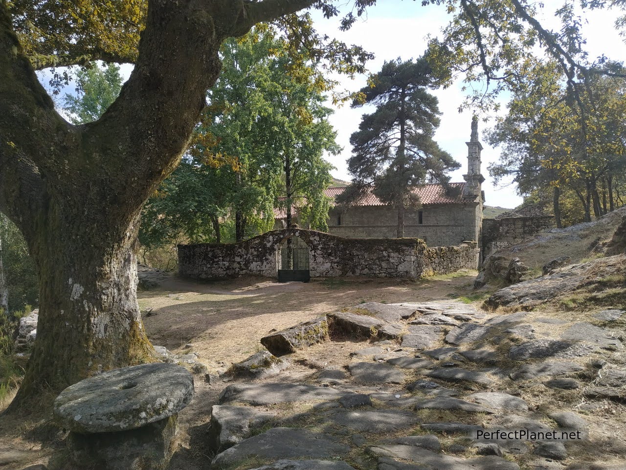 Monasterio de Pitoes das Junias