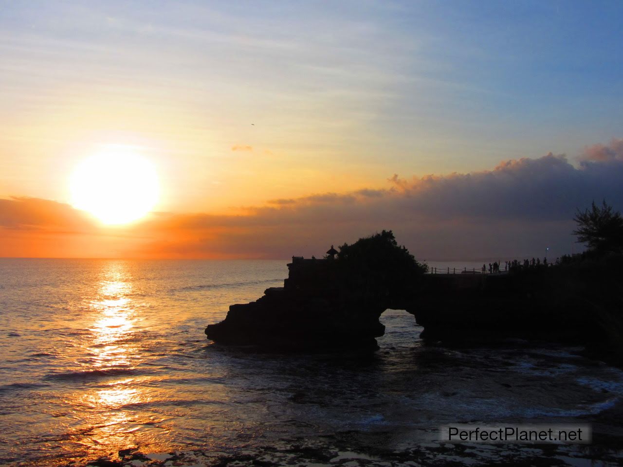 Pura Batu Bolong