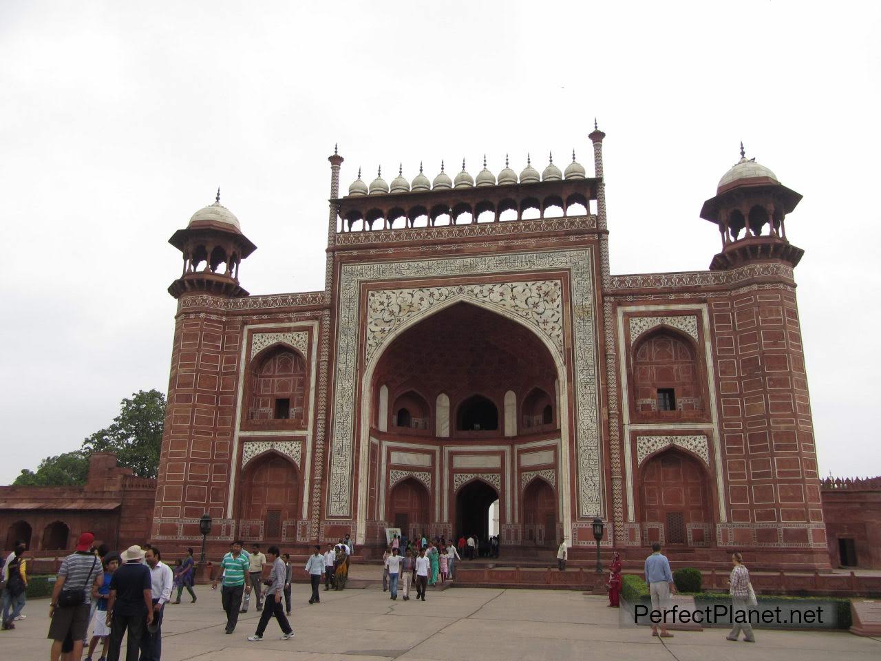 Entrada al Taj Mahal