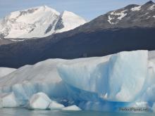 Iceberg in Argentina Lake